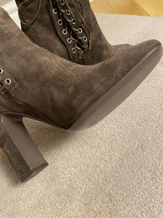 Ghete noi Salvatore Ferragamo piele intoarsa maro