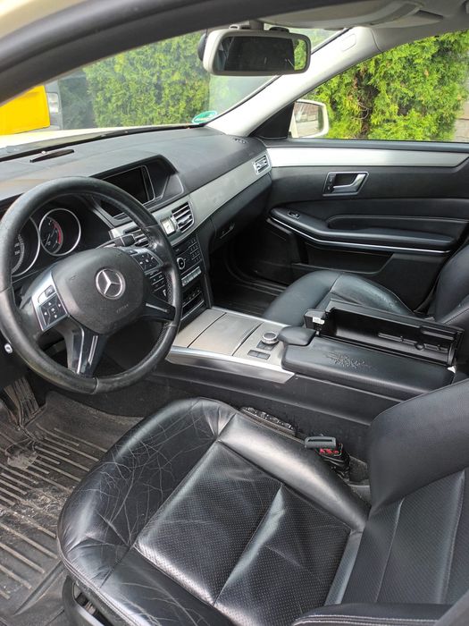 Mercedes Benz e200