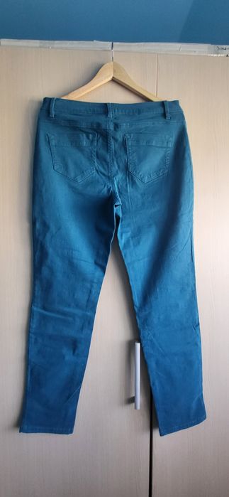 Pantaloni turcoaz