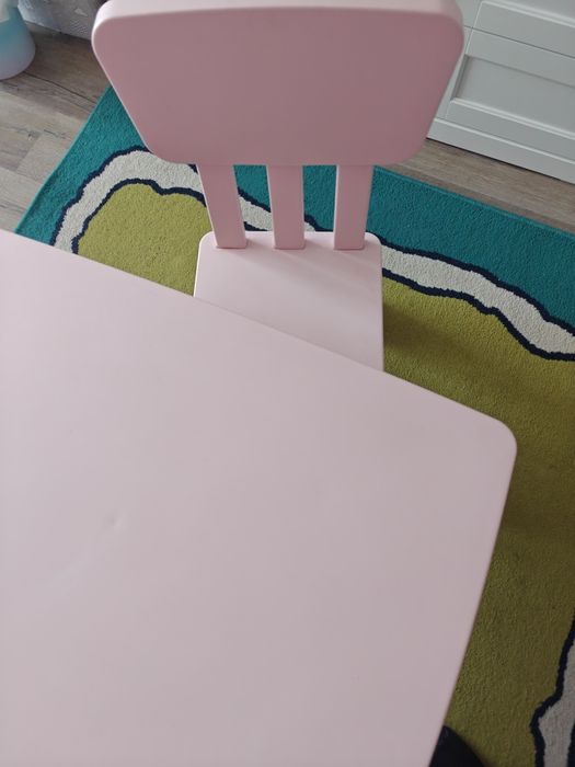 Vând masă cu scaun Ikea