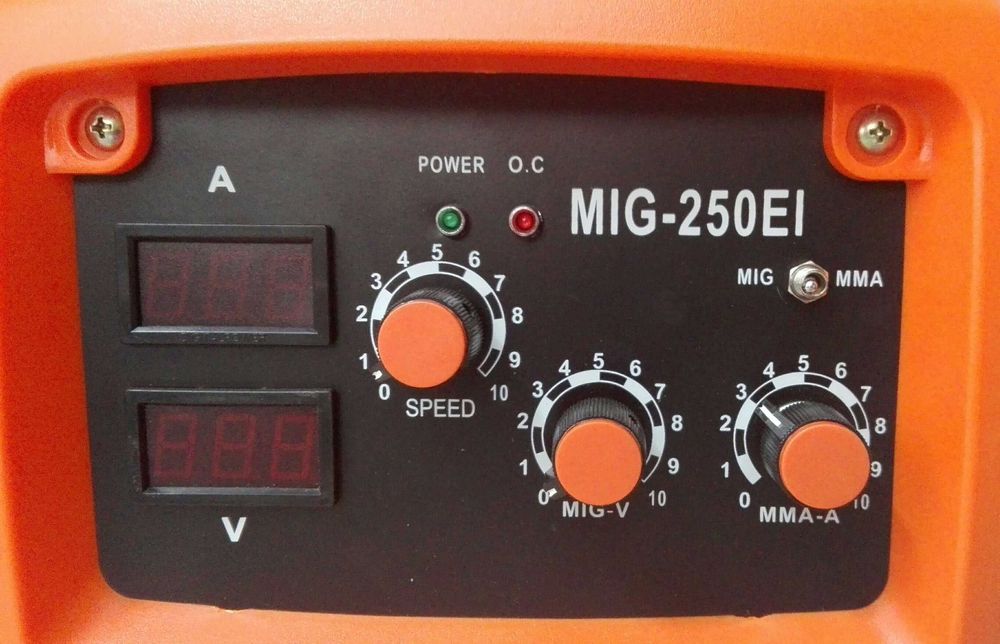 250А Комбиниран телоподаващ СО2+Електрожен инвертор IGBT MIG/MAG и MMA