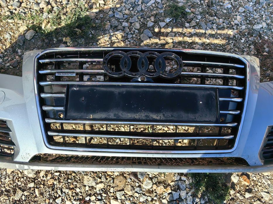 Audi A7 4G 2011-2015 предна броня с решетка
