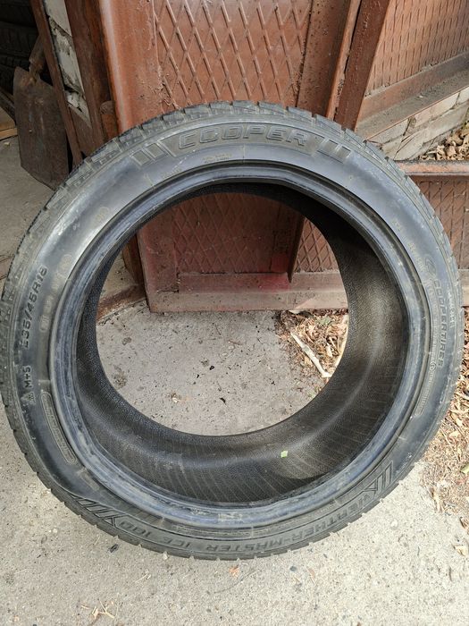 Продам шину. 235/45/18 купер