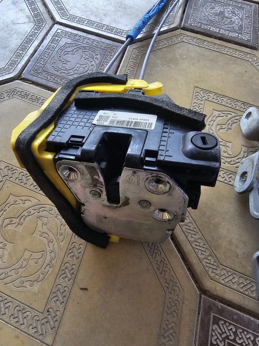 Петли уплотнитель замок акцент соларис 2017г2020