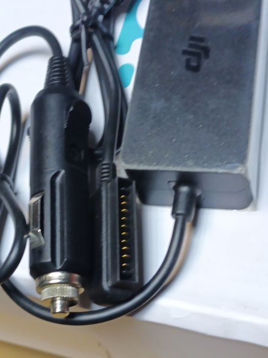 Зарядно автомобилно на 12 волта за  DJI Macic Pro