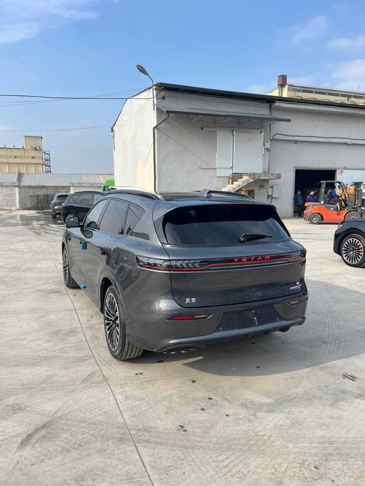 Voyah Free+ 2026 kuzov Tyomniy siniy salon rangda