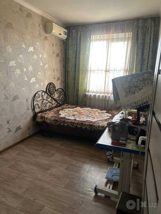 Продается 3-комн. квартира в центре Навои