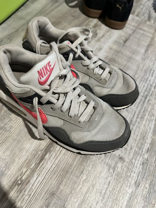 Дамски маратонки Nike