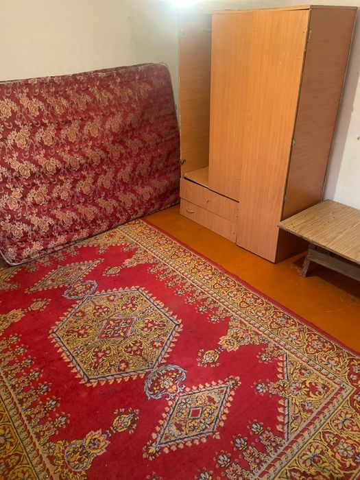 Комната во времянке