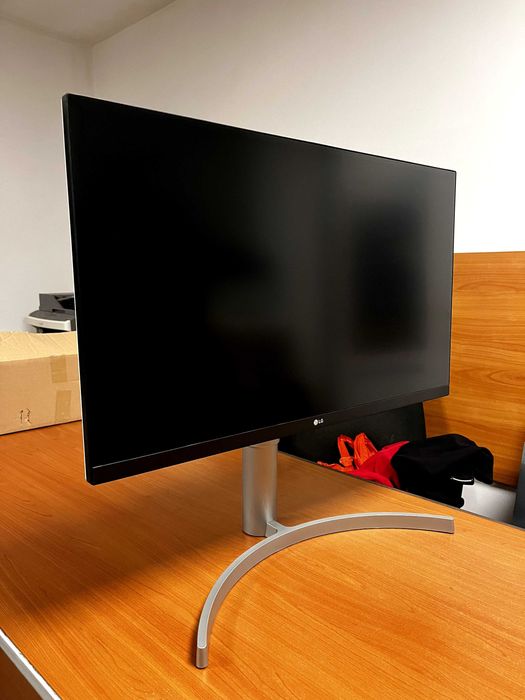 Monitor LG 27UL650-W, 4K, HDR, 27 Inch, Impecabil