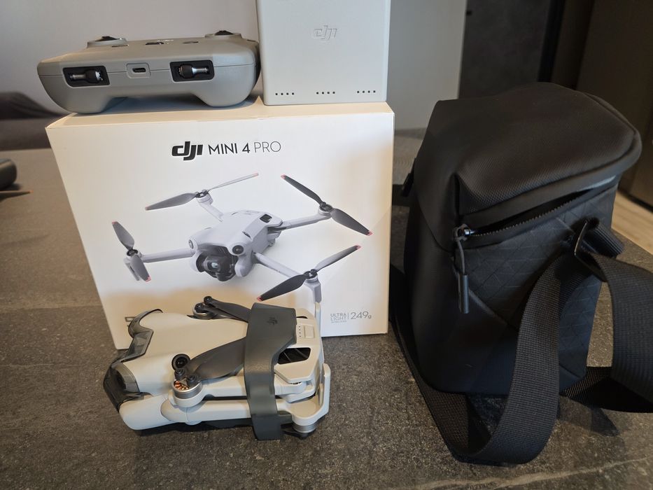 De vânzare Drona Dji mini 4 Pro Fly More Combo