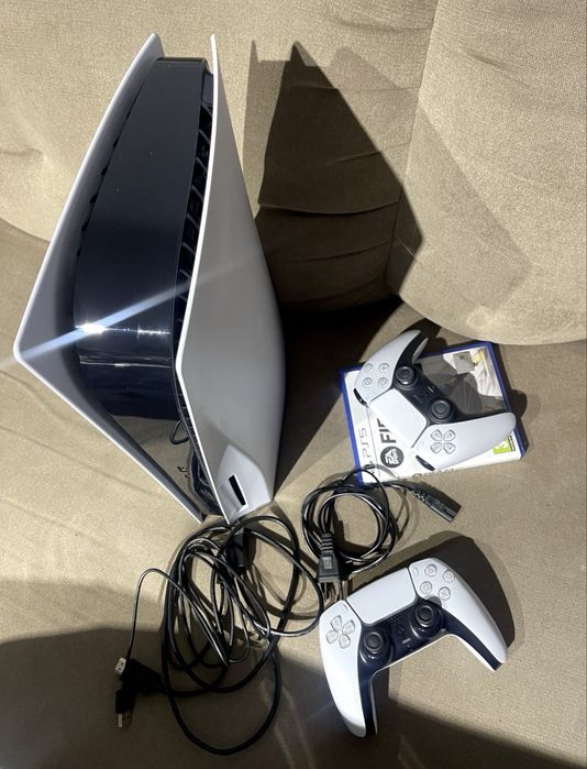 Приставка Sony PlayStation 5 C дисководом + 2 джостика и 1 диск