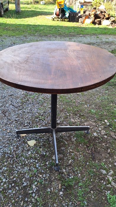 Дървени маси подходящи за градина или сушина