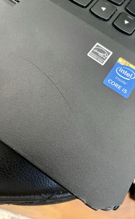 Laptop Lenovo E31-70 - i5-5200U / 8GB RAM / 500GB HDD / Win 10 Pro