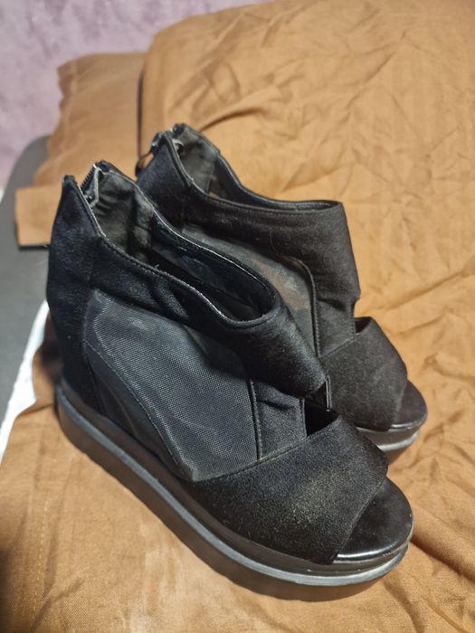 Papuci cu platformă