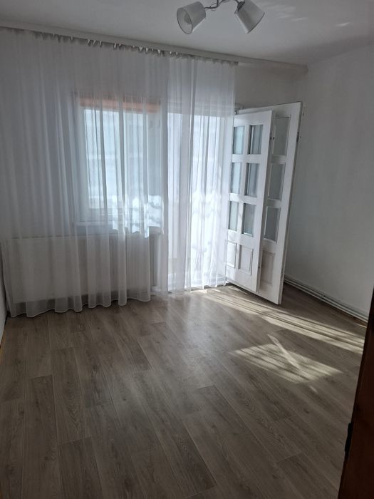 Apartament de închiriat