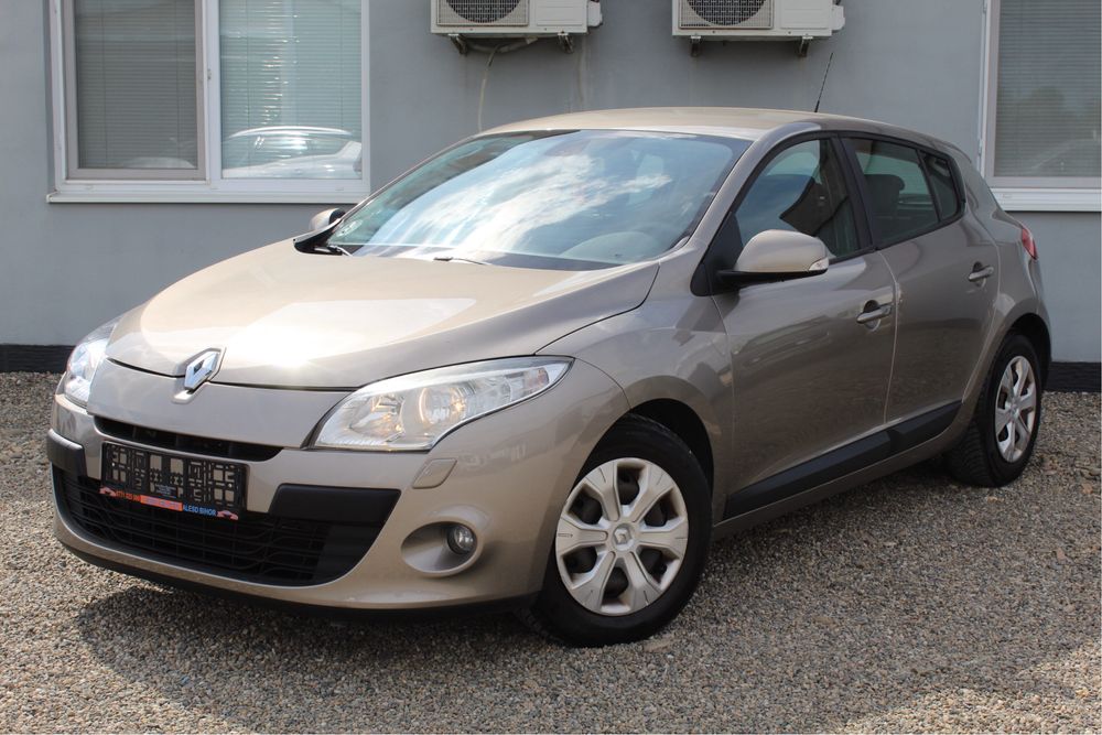 Renault Megane 1.6 16V 110CP 11/2010 BENZINA