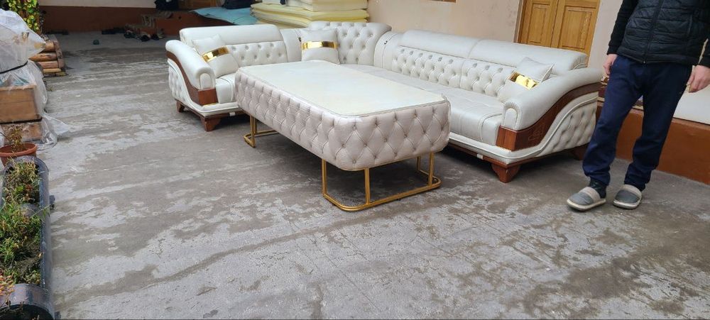 Yumshoq mebel vs stoli komplekt