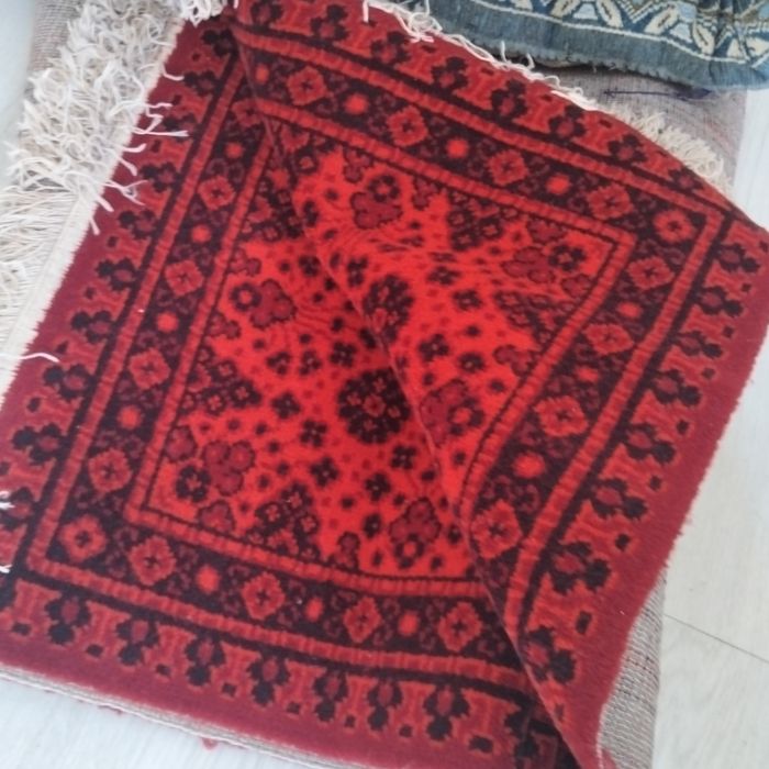 Срочно продам ковер 15000т .