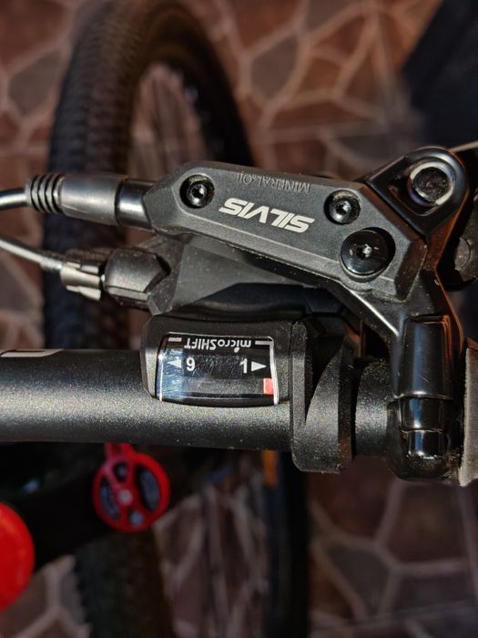 Bicicletă mountain bike