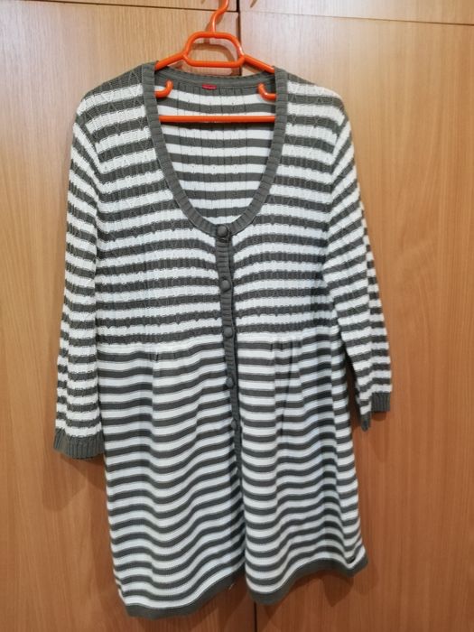 Vând cardigane, pulovere