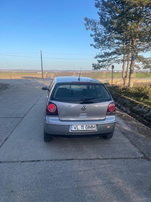 Wolkswagen Polo , 185000 km , an 2008 , Gri