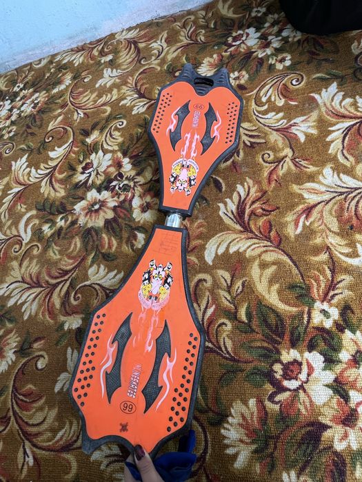 Роллерсёрф (скейт на двух колесах)