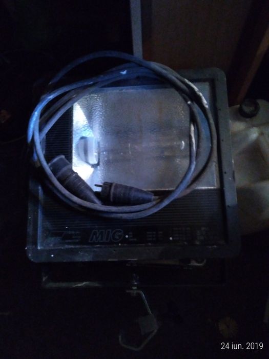 Proiector de mare putere