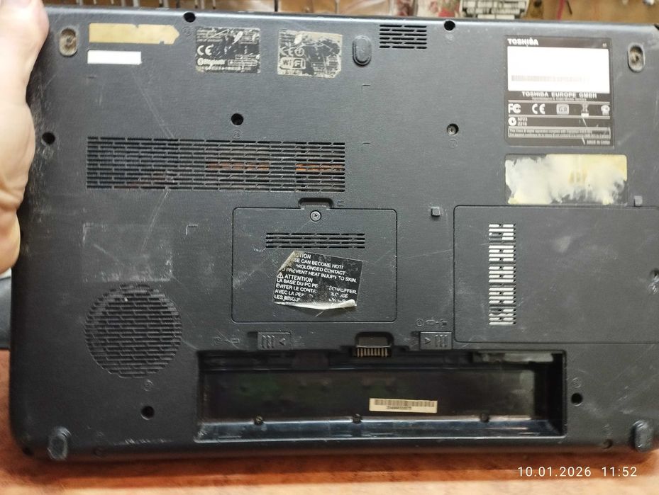 Подарявам Лаптоп тошиба сателит за части