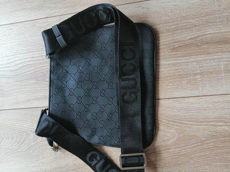 Gucci мъжка елегантна чанта