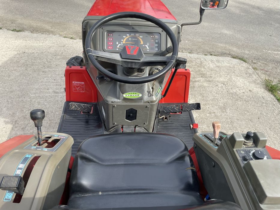 Tractor japonez Yanmar F-5  4x4 freza de sol Iseki Kubota