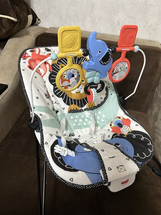 Шезлонг от Fisher price