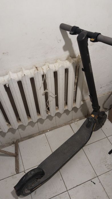 Наинбот  электро самакат