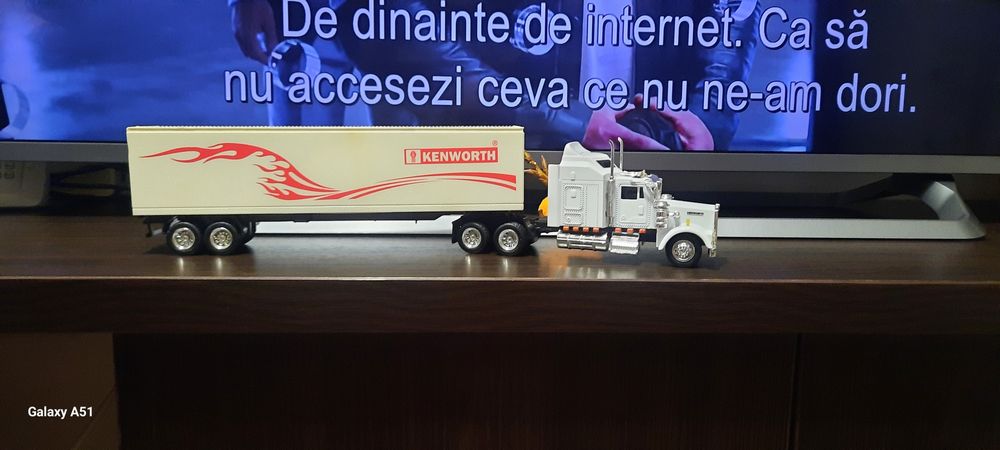 Modele miniatura camioane, remorci semiremorci