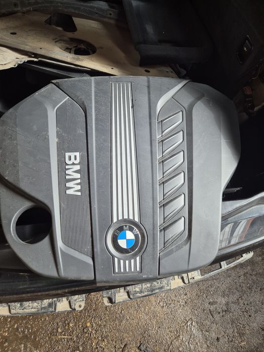 Кора над двигателя БМВ Е70/71