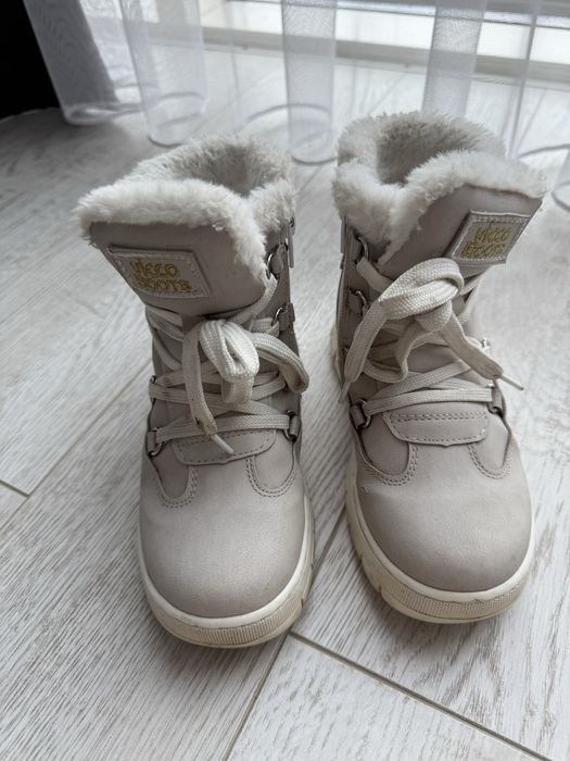 Продам сапожки vicolo