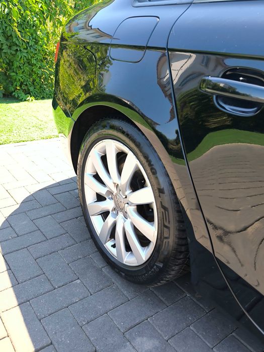 Vând Audi A4 B8 2l - mașina personală