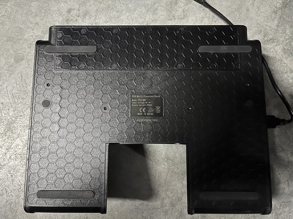 Охлаждающая док-станция для PS4