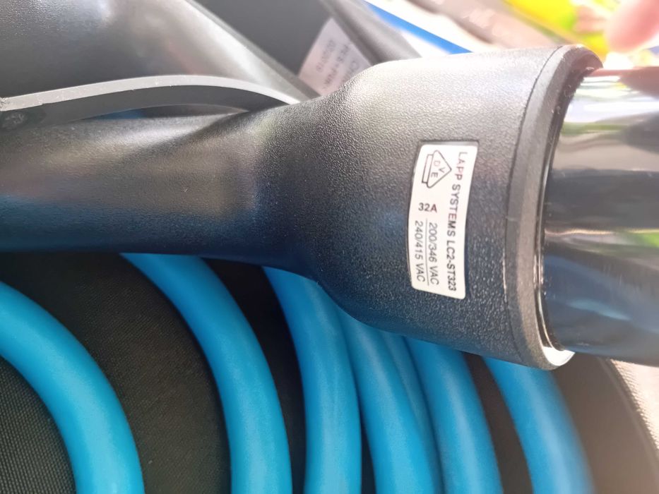 Оригинални кабели за зареждане на електромобили BMW