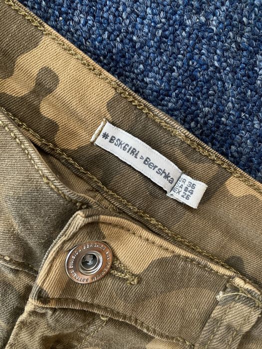 Blugi dama Bershka