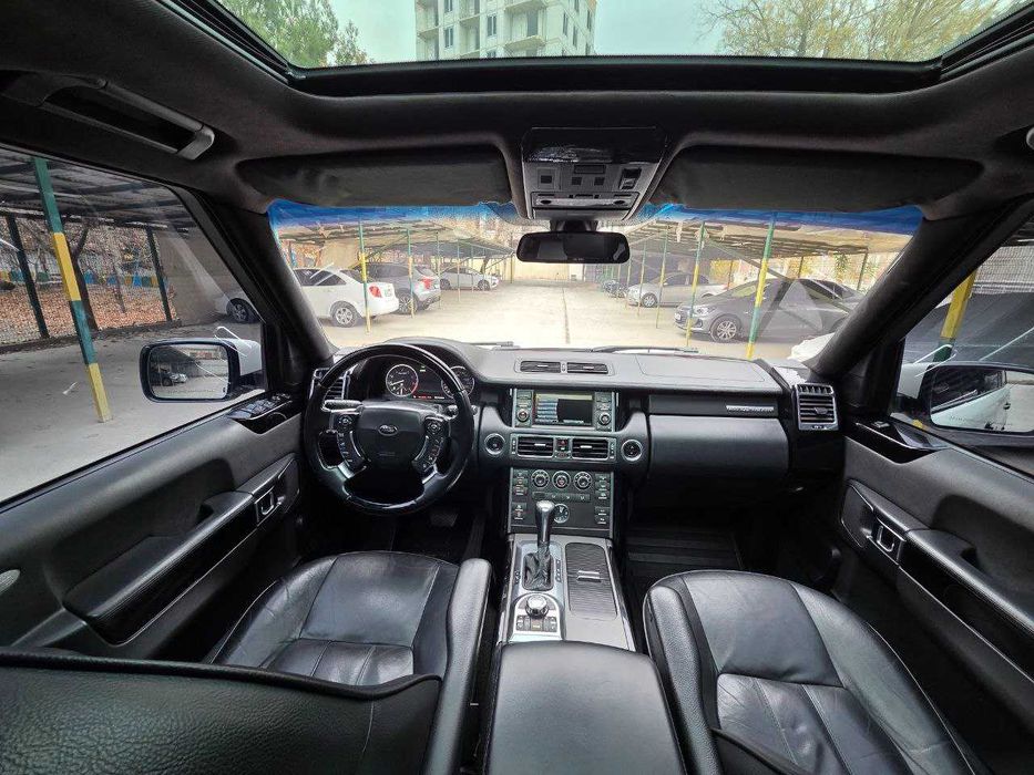 Продаю свою машину  RANGE ROVER