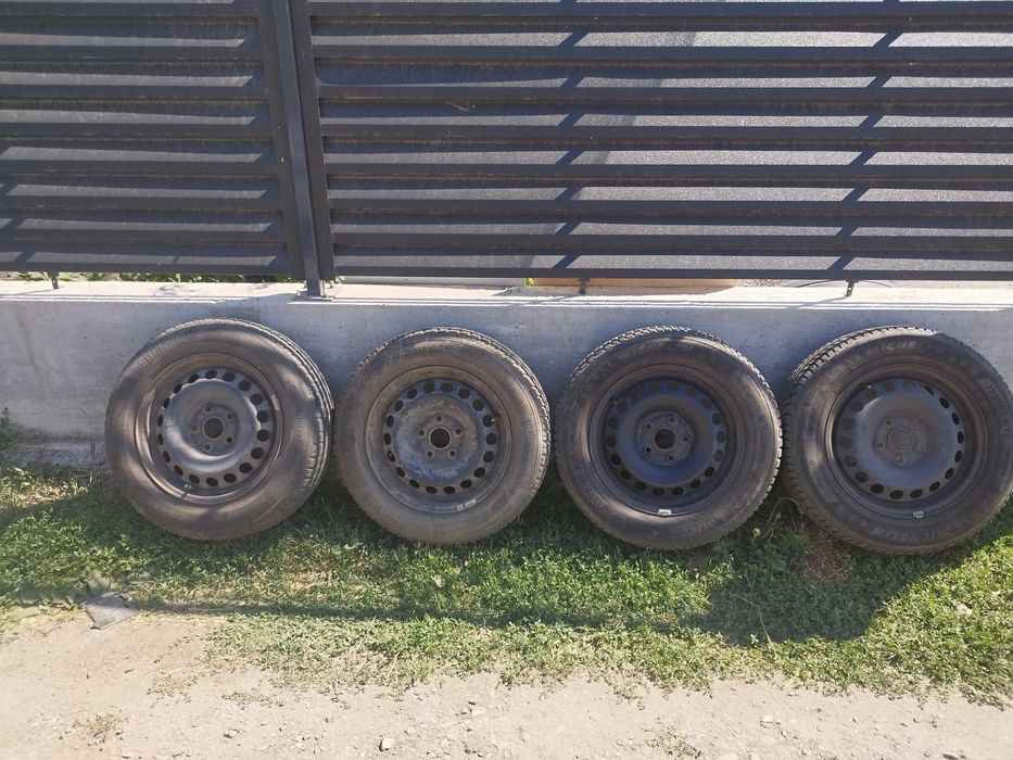 Железни джанти със зимни гуми Micheline и Continental 15ки ет47