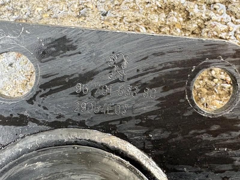 Armatura bara spate Peugeot 5008
