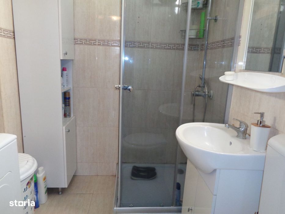Apartament 2 camere decomandat 60 mp etaj 2 Podgoria la cheie