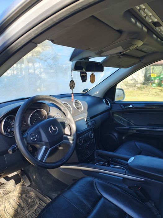 Mercedes Benz din anul 2009