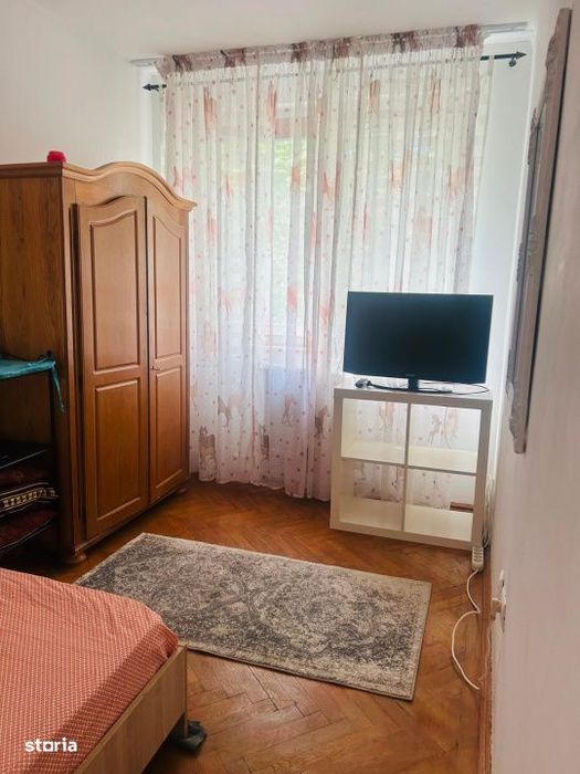 Apartament 3 camere de inchiriat – Zona Spital – Termen lung