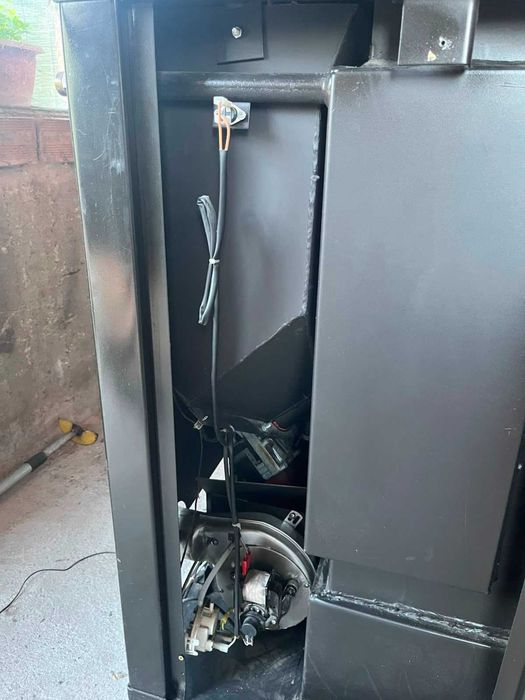 PRITY PLW13 13+4 kW с водна риза + прахосмукачка за пепел и кюнци