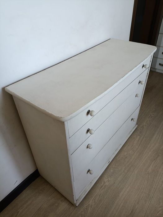 Комод. 100 × 40 × 84 см. 4 ящика
