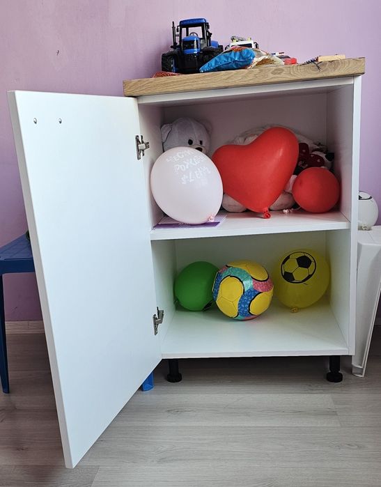 Шкаф Голям / Масивна и Тежка Мебел