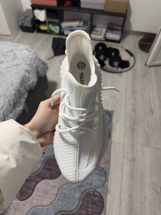 Yeezy Boost 350 V2 Bone